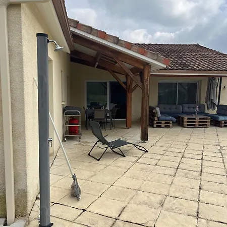 別荘 Pourpre-piscine Chauffee-climatisation-jardin Bouniagues