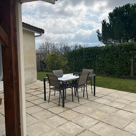 Pourpre-piscine Chauffee-climatisation-jardin