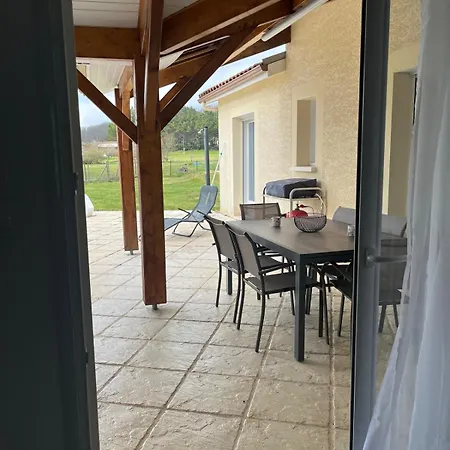 Pourpre-piscine Chauffee-climatisation-jardin *